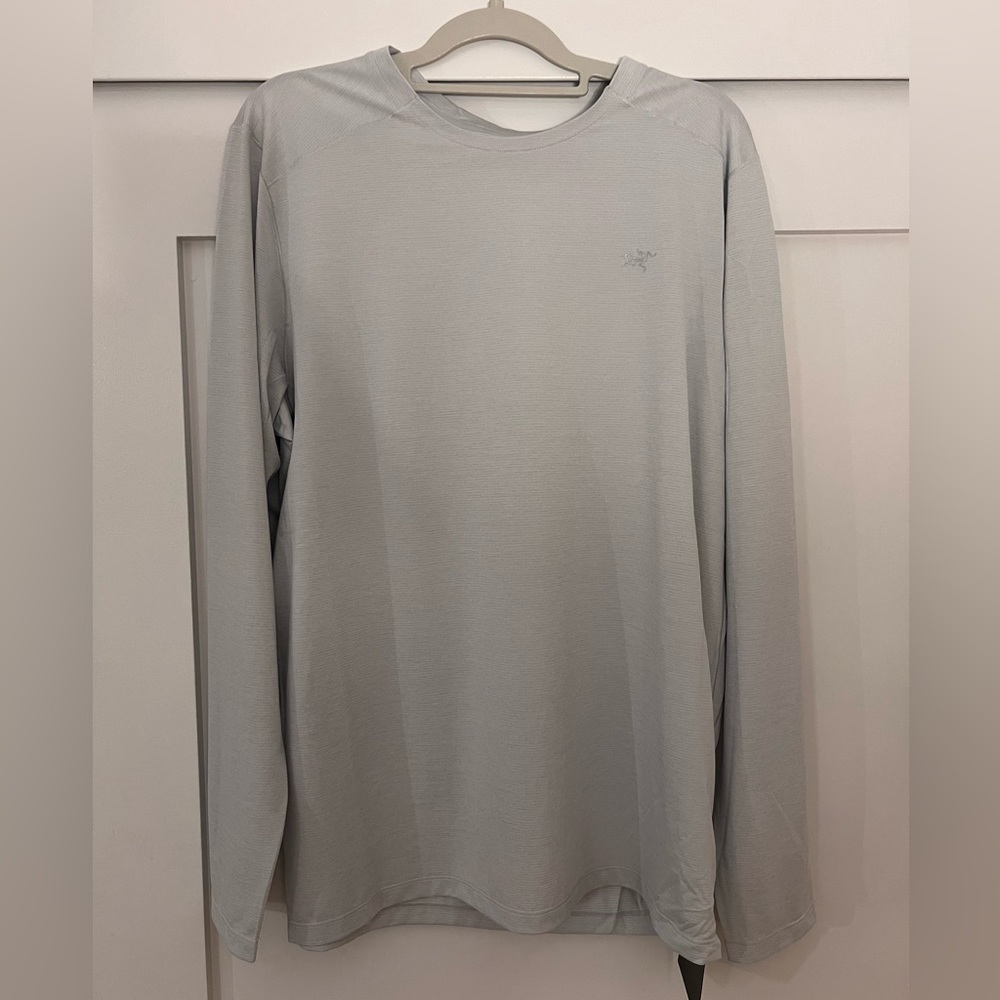 BRAND NWT Arc’teryx Cormac Crew LS Long sleeve UPF 50+ shirt, Large, Atmos Grey